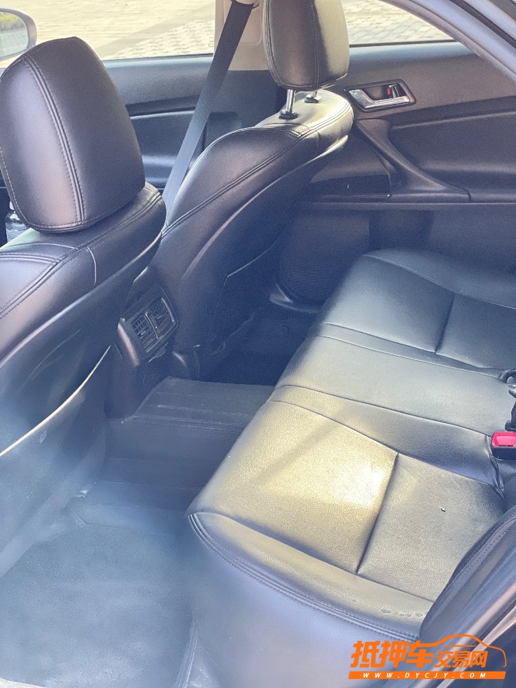 北京12年丰田锐志1