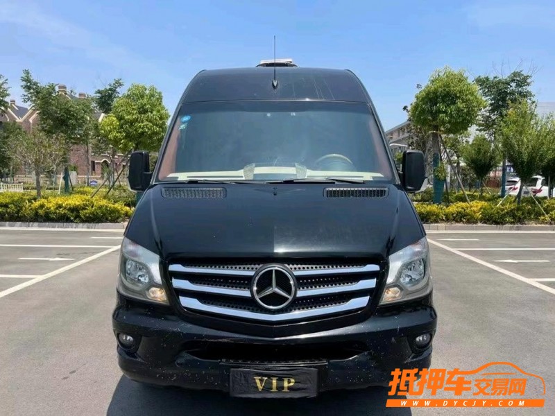 盐城17年奔驰斯宾特1