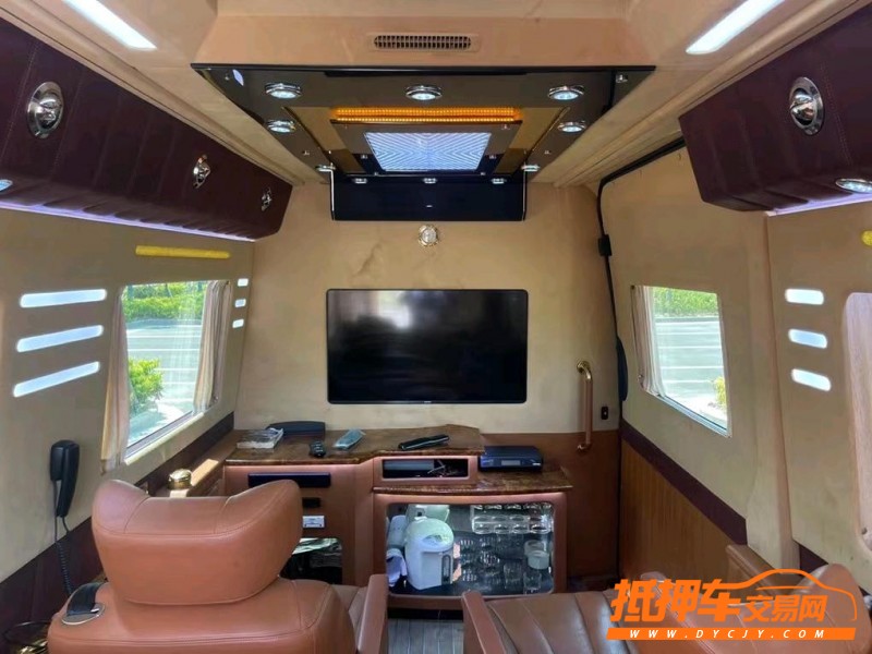 盐城17年奔驰斯宾特7