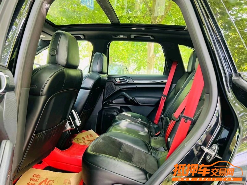 聊城17年保時捷卡宴6
