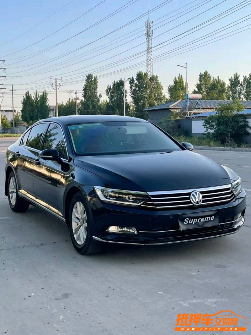 济宁17年大众迈腾8