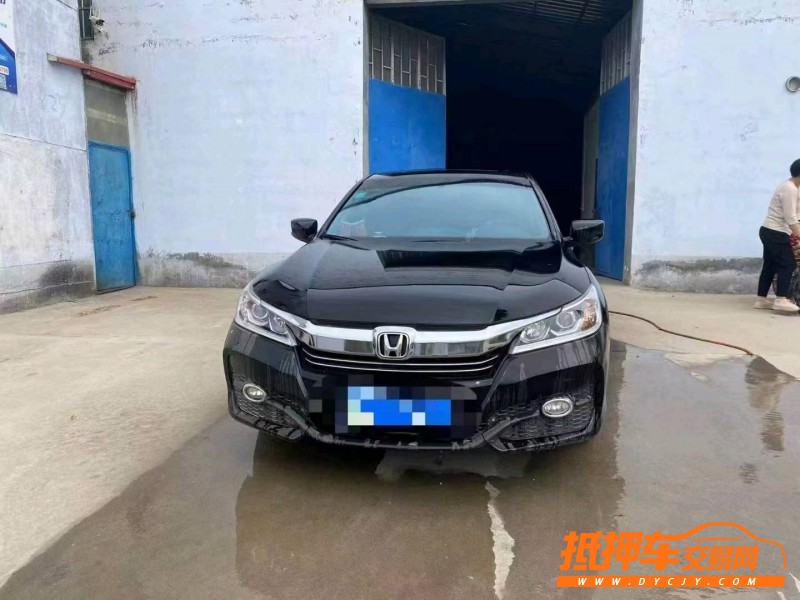 青岛19年本田雅阁1