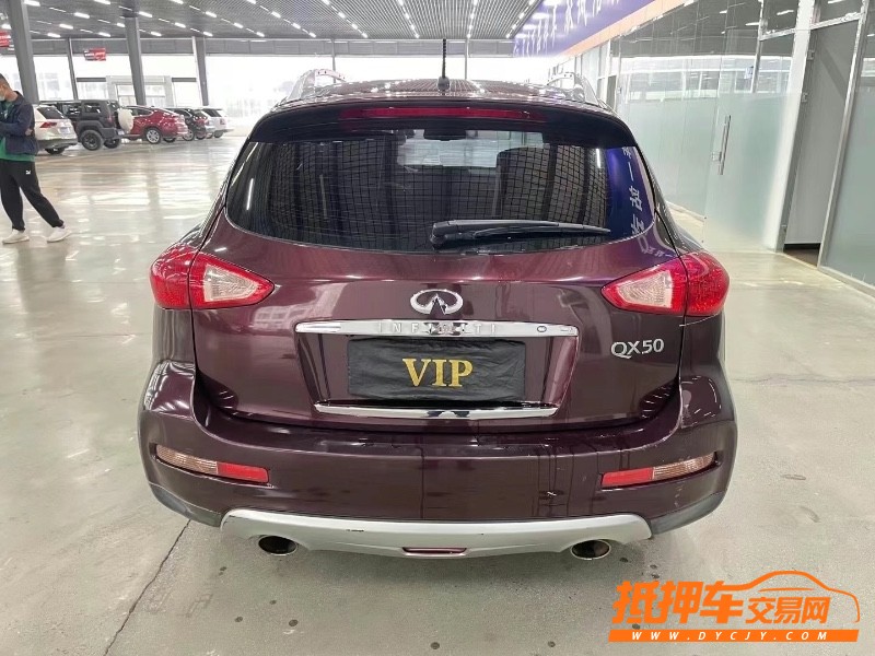 濟寧16年英菲尼迪QX502