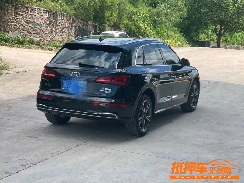 北京20年奧迪Q53