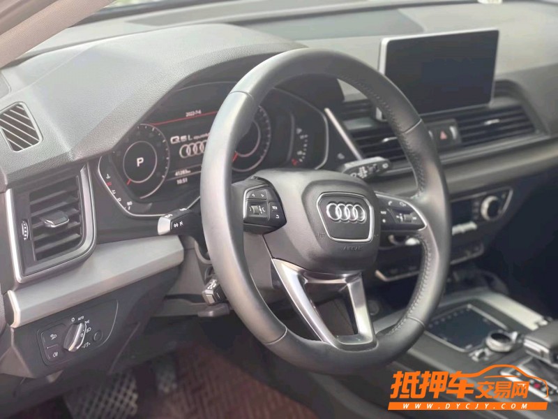 北京20年奧迪Q56