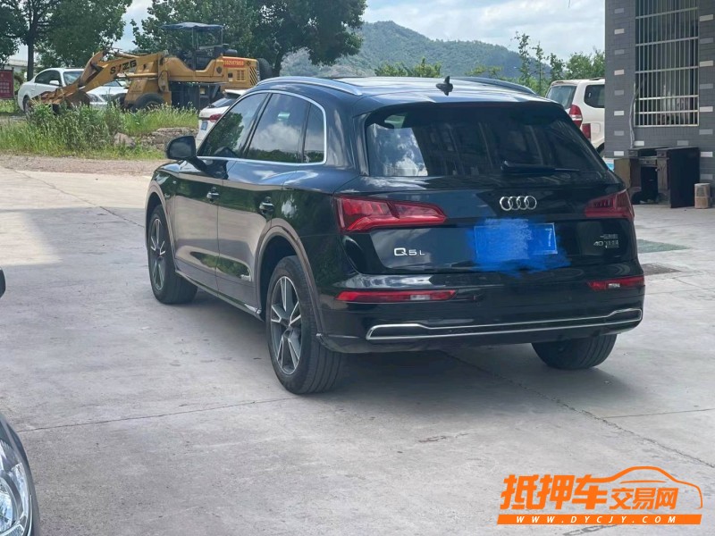北京20年奧迪Q58