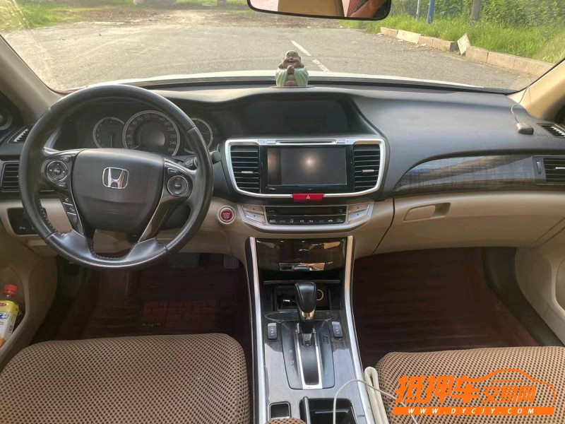 邢台13年本田雅阁5