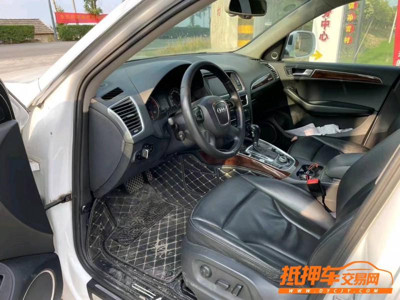 濰坊13年奧迪Q58