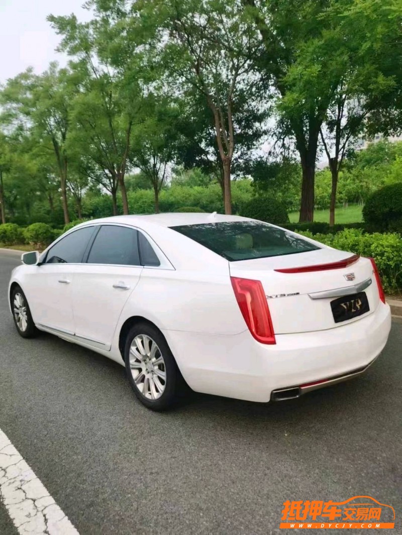 东营16年凯迪拉克XT54