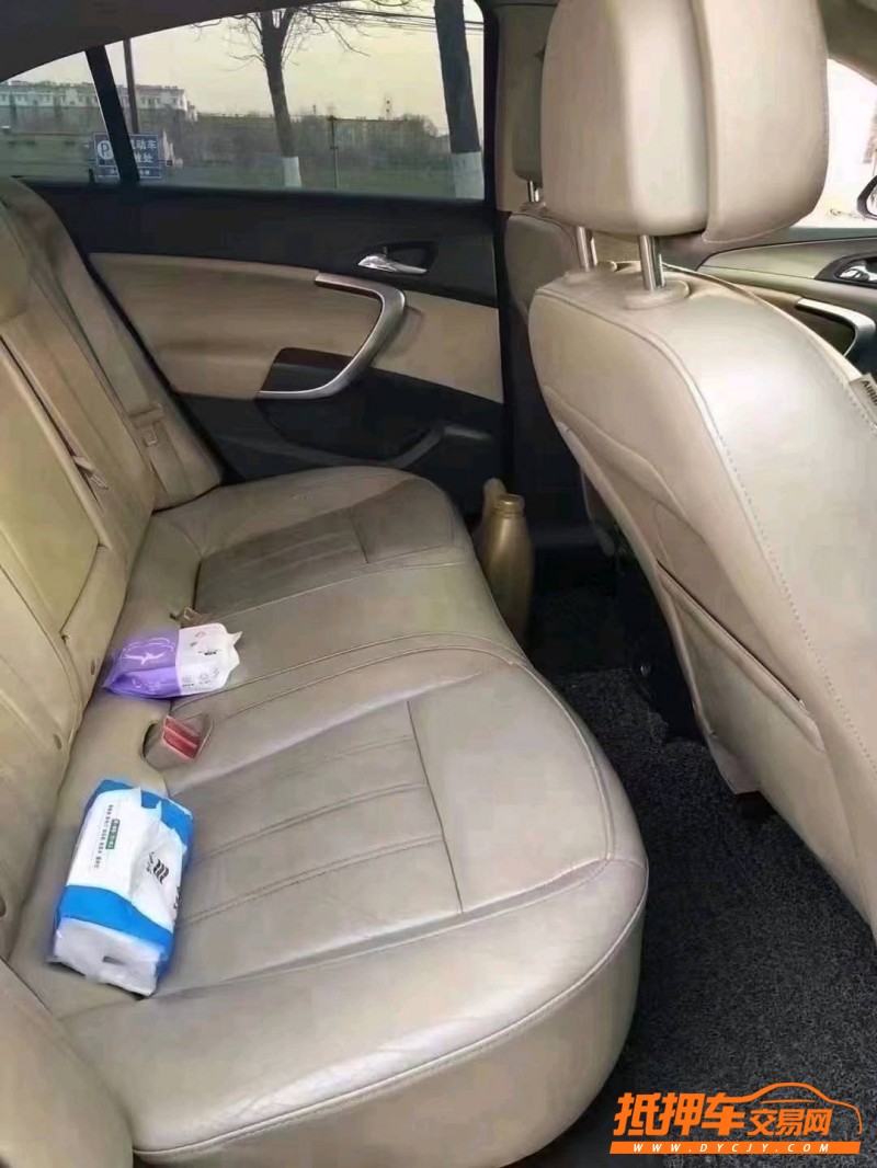 徐州13年别克君威6