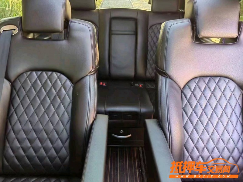 宜春18年奔驰V4