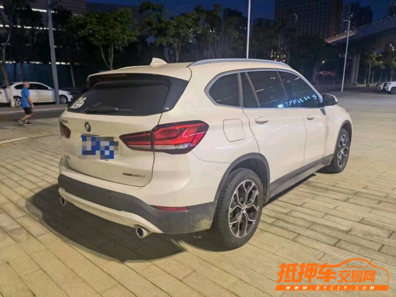 武漢21年寶馬X19