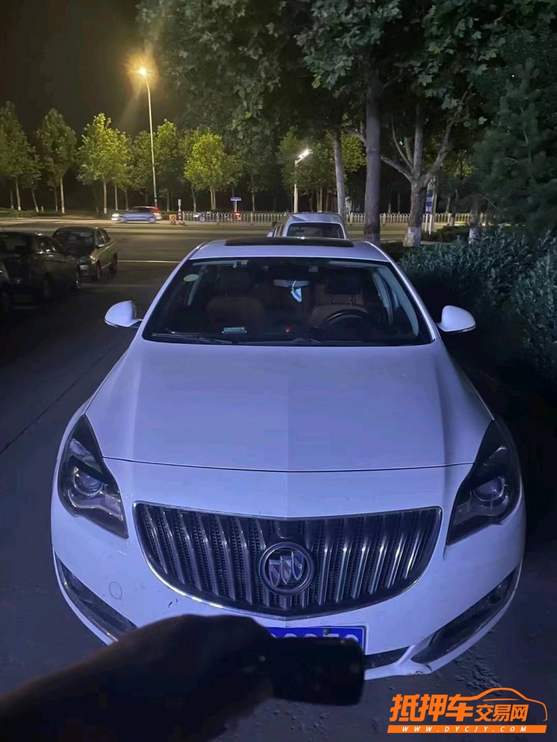 青岛15年别克君威1