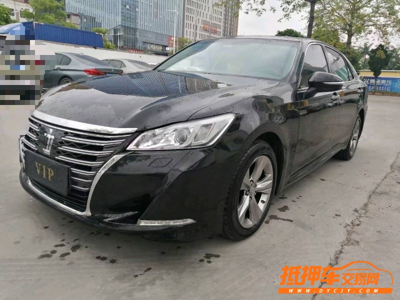 东莞17年丰田皇冠5