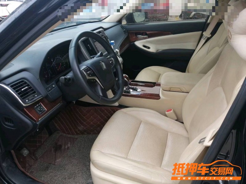 东莞17年丰田皇冠4