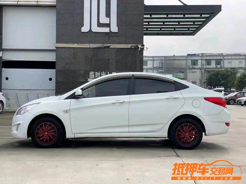 东莞13年现代瑞纳4