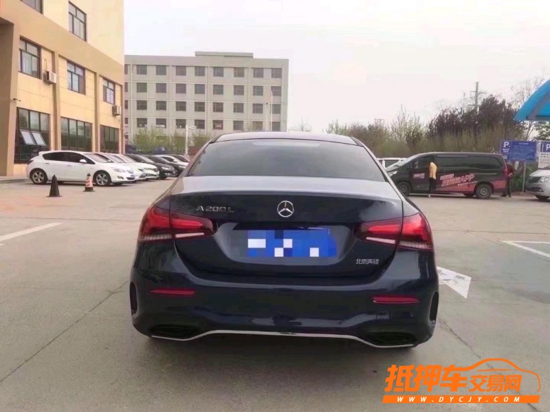 东营19年奔驰A2