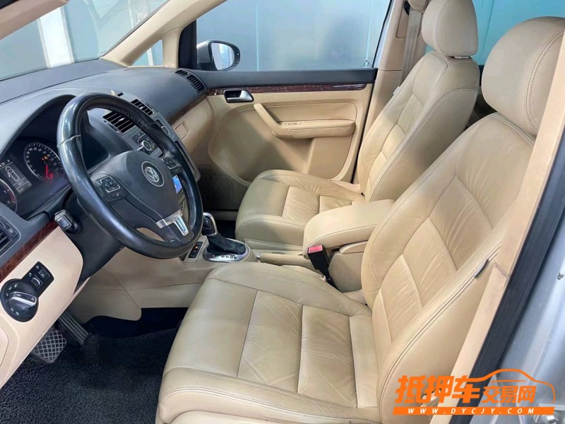 济宁11年大众途安4