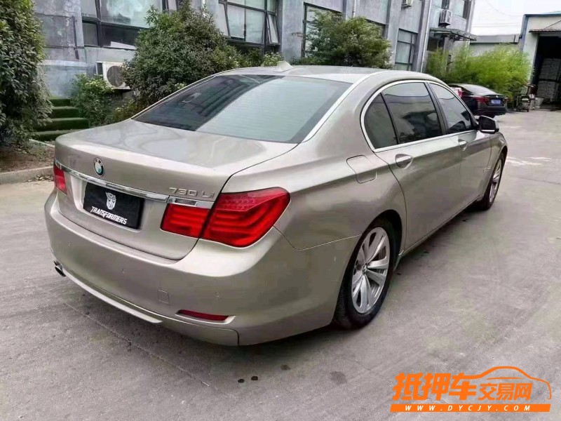 东营10年宝马7系8