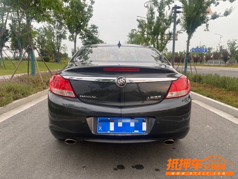 泰州12年别克君威3