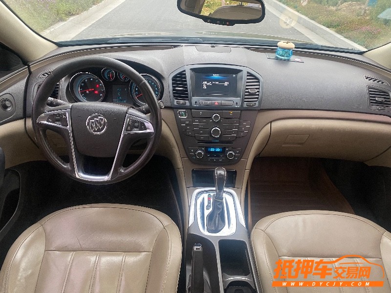 泰州12年别克君威5