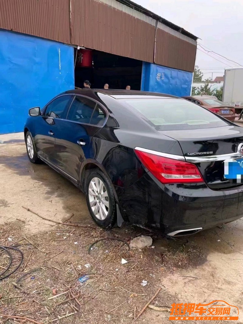 济宁14年别克君越9