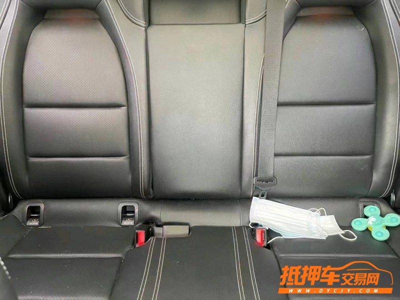 佛山19年奔驰GLA3