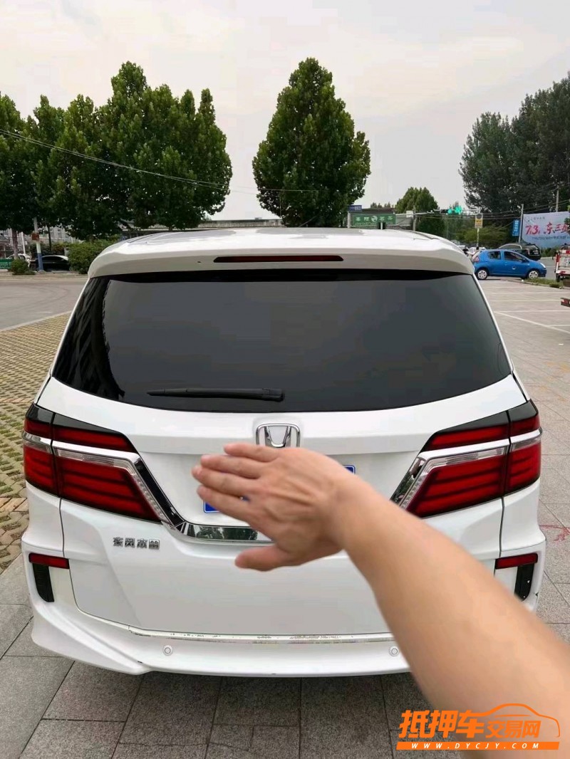 烟台18年本田艾力绅4