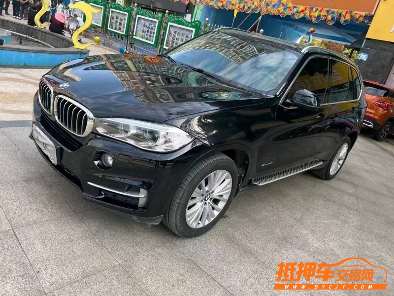 武漢17年寶馬X58
