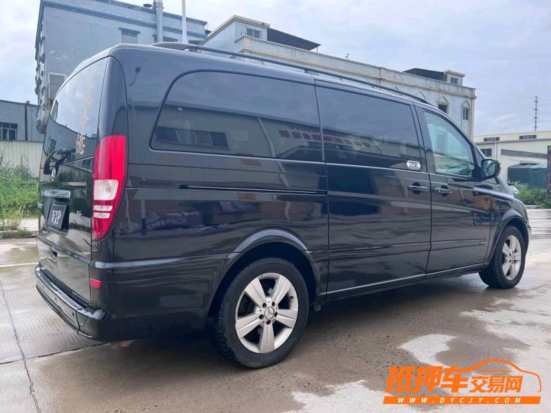 东莞13年奔驰威霆7