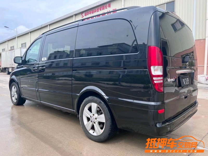 东莞13年奔驰威霆8