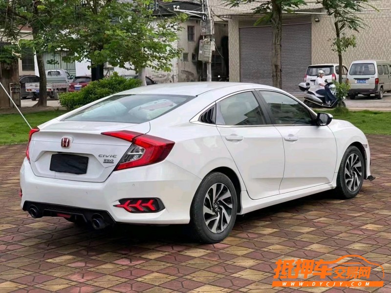 佛山17年本田思域1