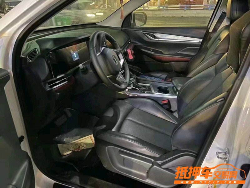 重慶20年長安汽車CS555