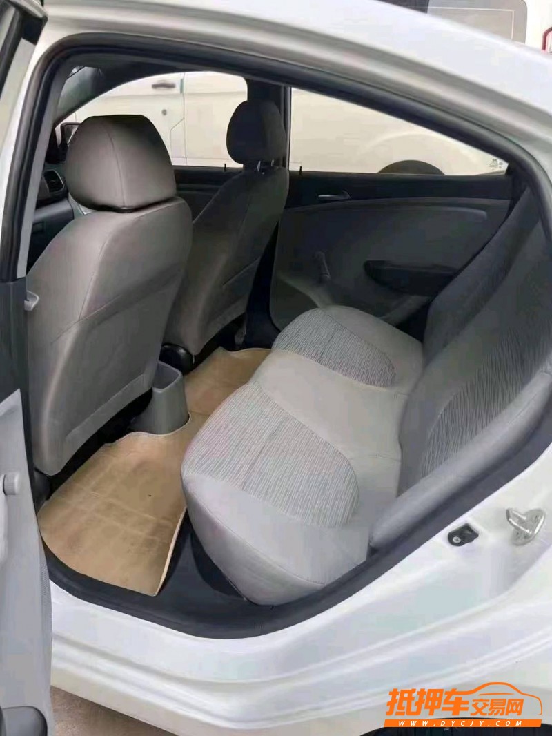 北京16年现代瑞纳4