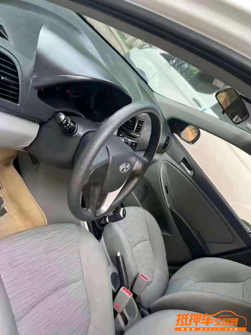 北京16年现代瑞纳6