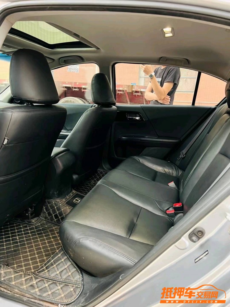 东莞17年本田雅阁5