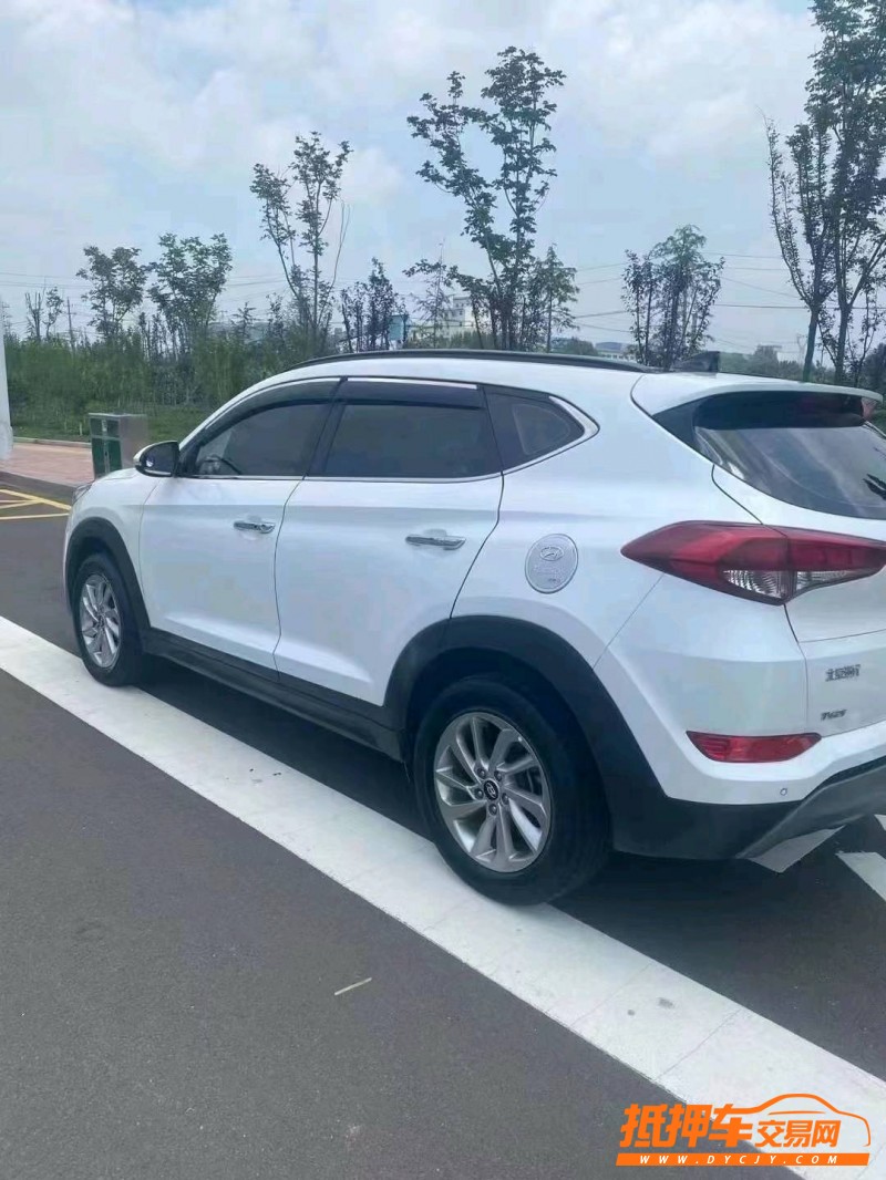 潍坊17年现代途胜7