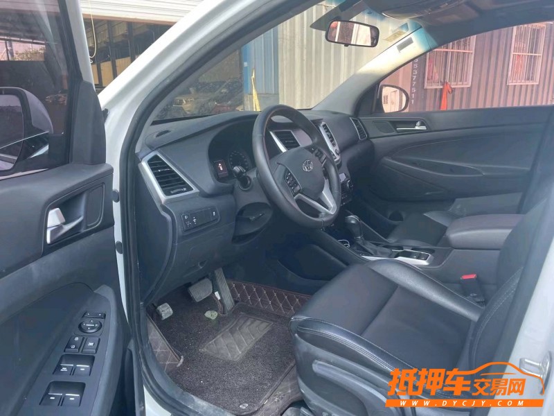 济宁17年现代途胜6