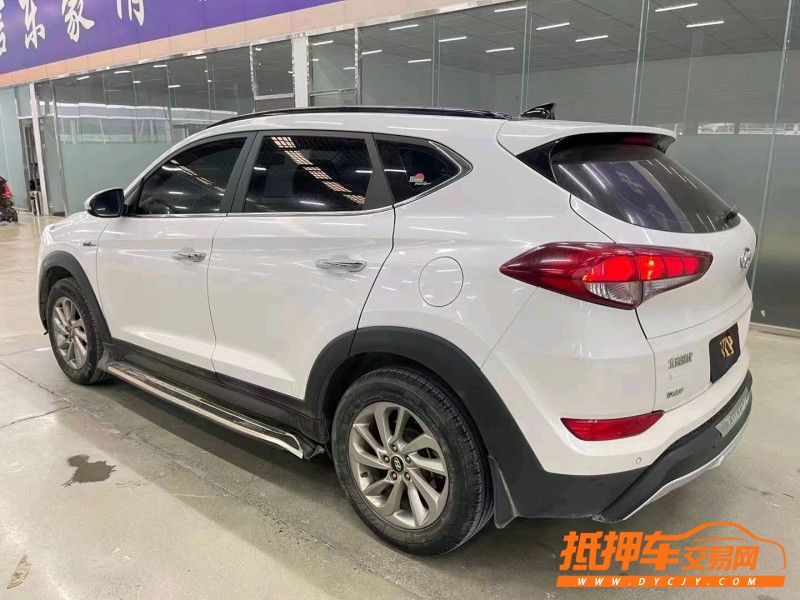 济宁16年现代途胜6