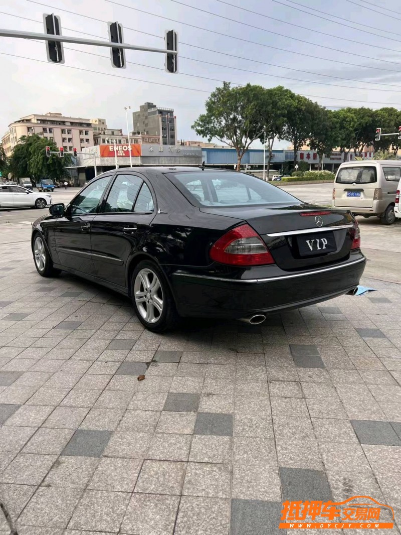 东莞09年奔驰E8