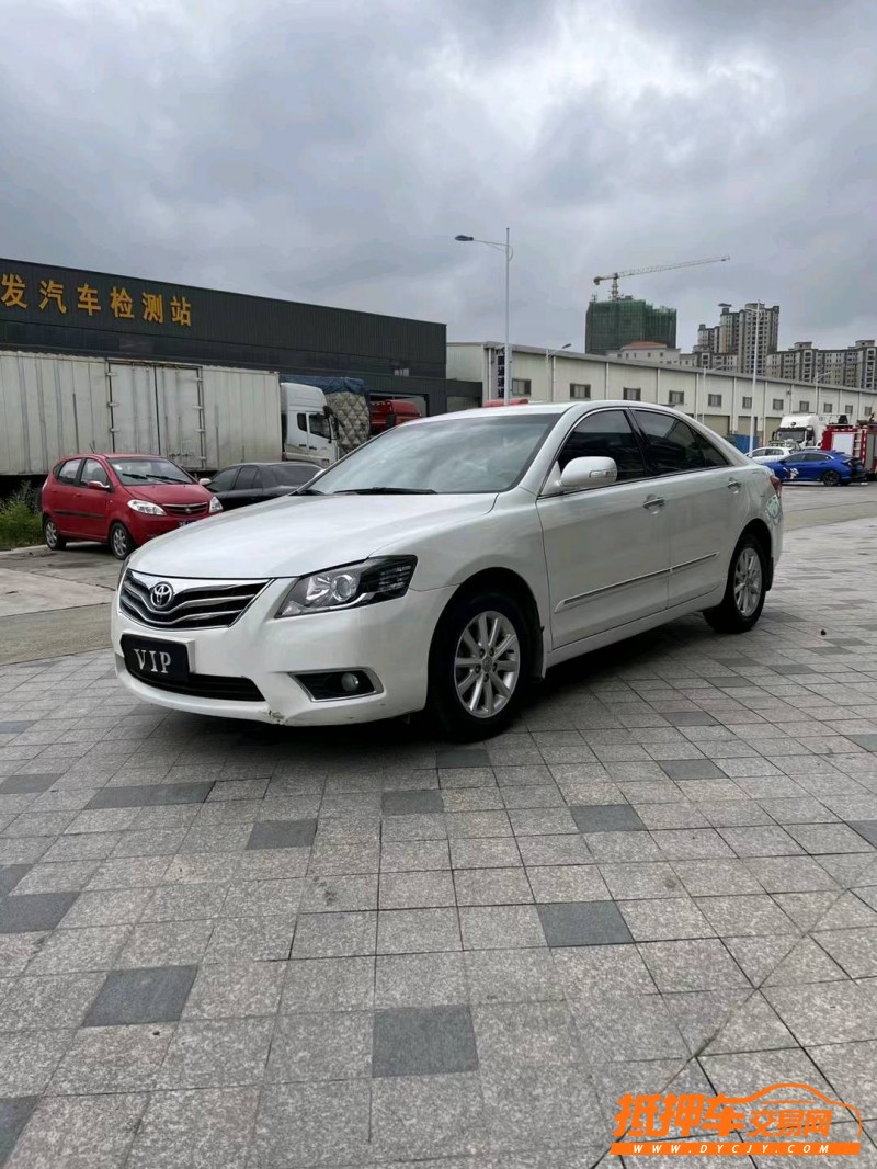 东莞14年丰田凯美瑞3
