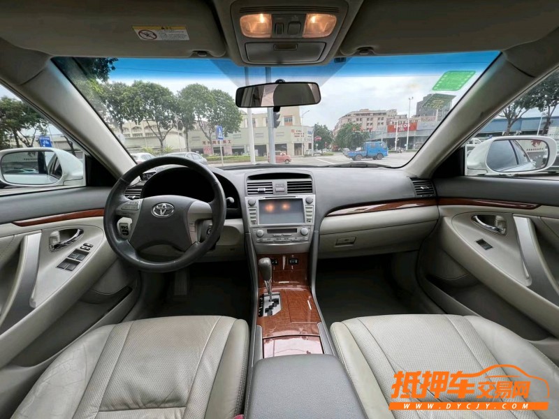 东莞14年丰田凯美瑞4