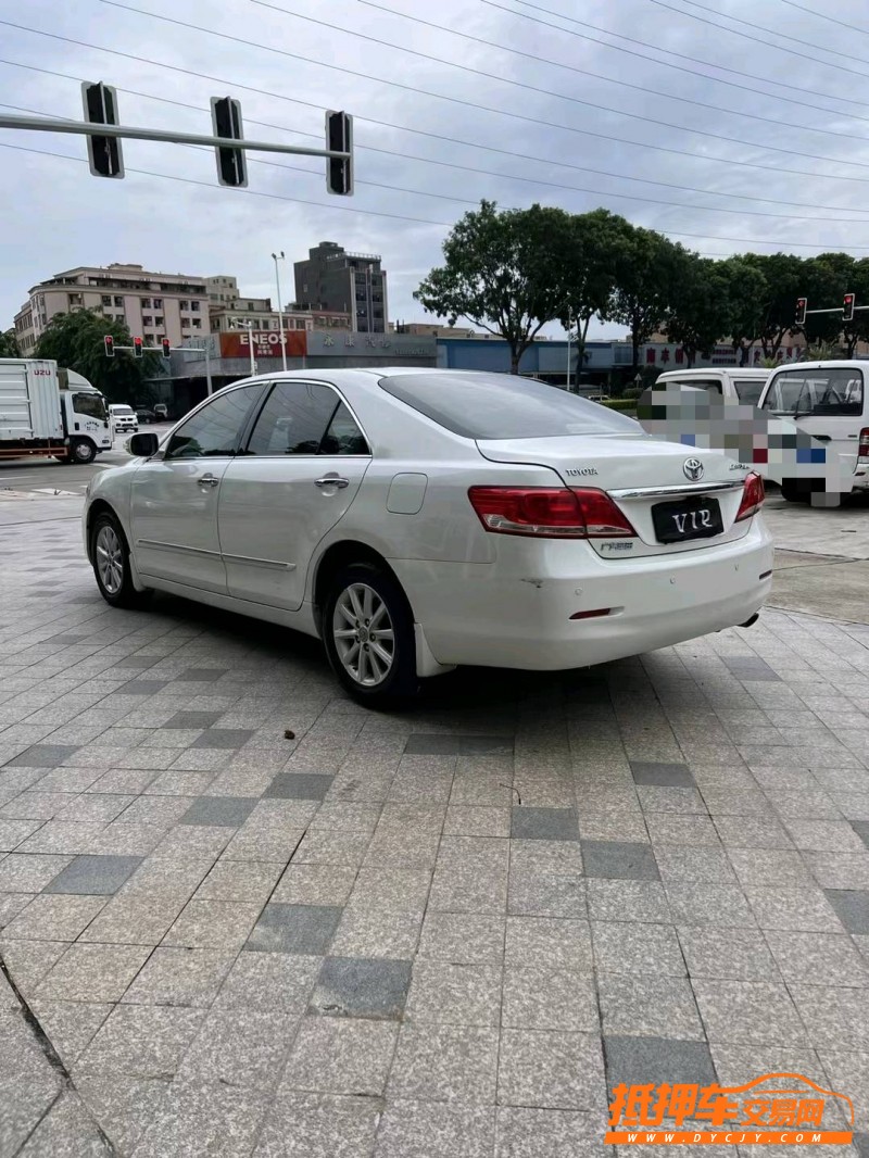 东莞14年丰田凯美瑞8