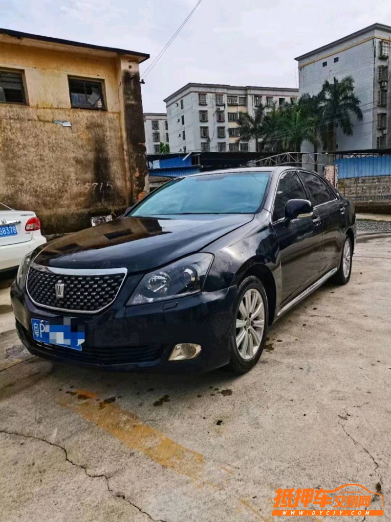 佛山10年丰田皇冠3