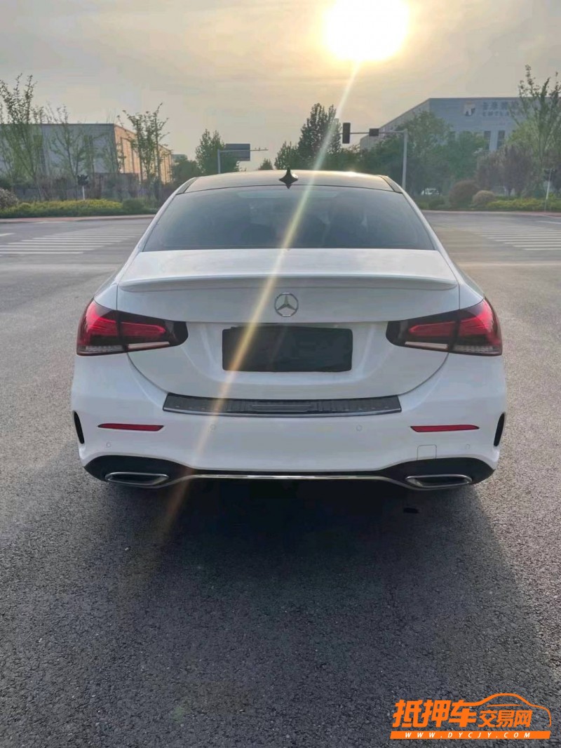 徐州19年奔驰A1