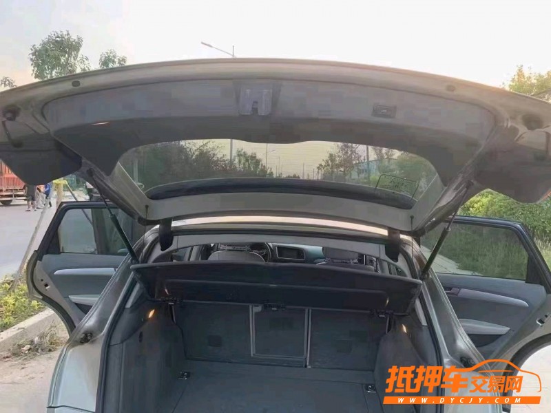 濰坊13年奧迪Q56