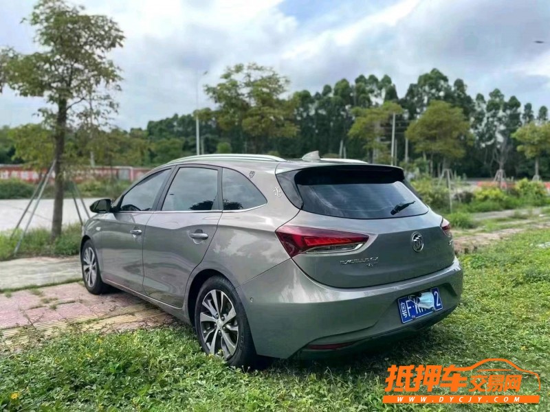 佛山18年别克阅朗5