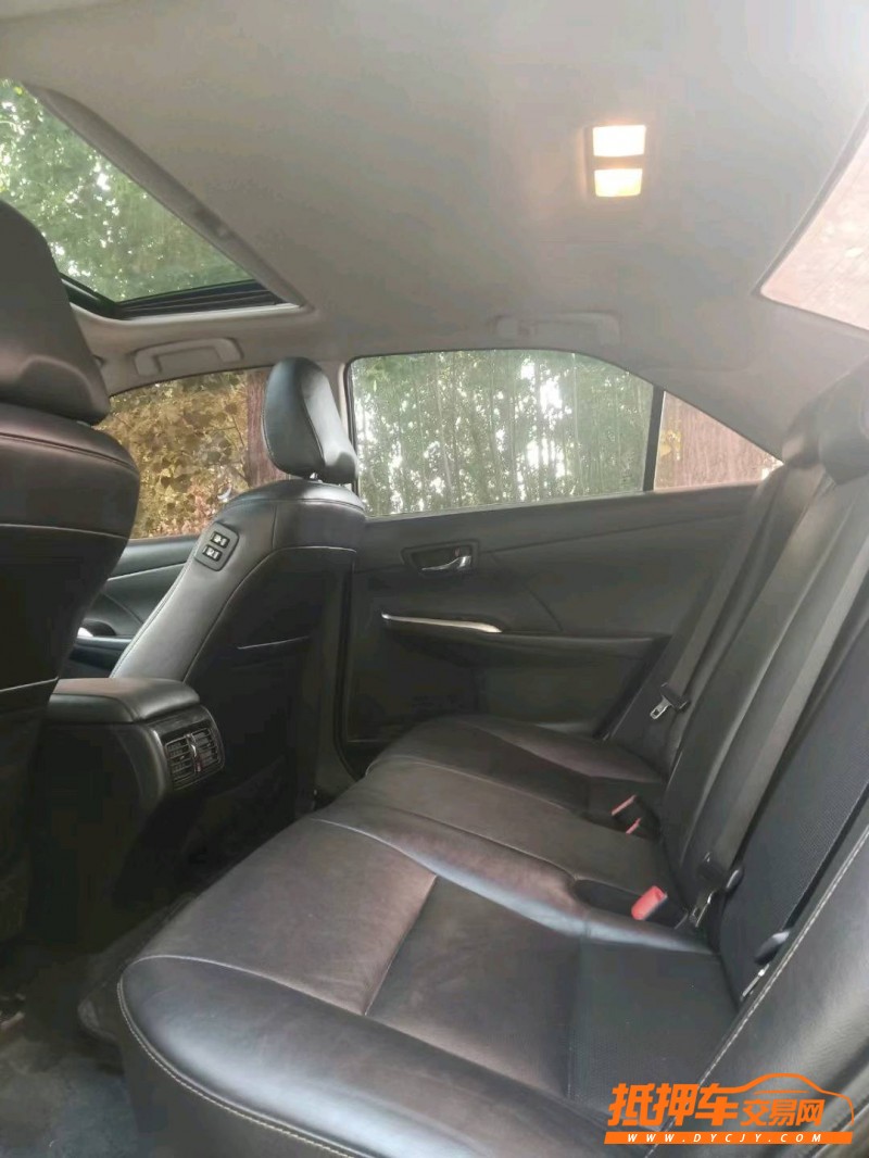 潍坊17年丰田凯美瑞5