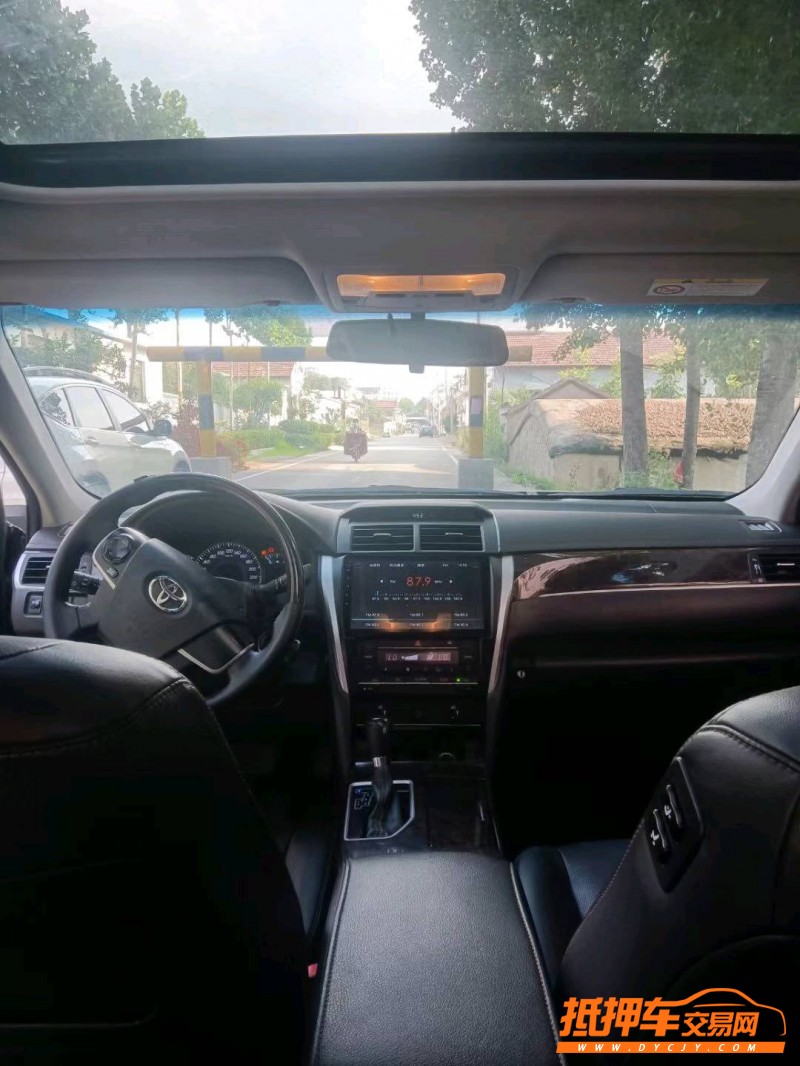 潍坊17年丰田凯美瑞6