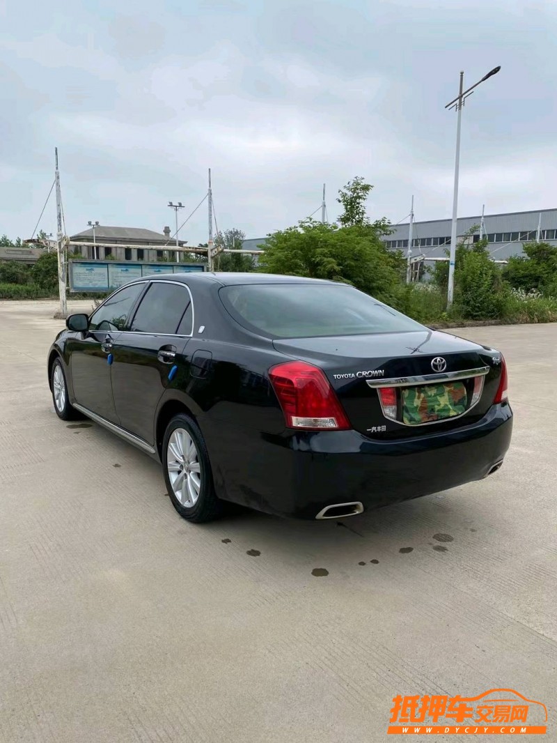 徐州11年丰田皇冠8